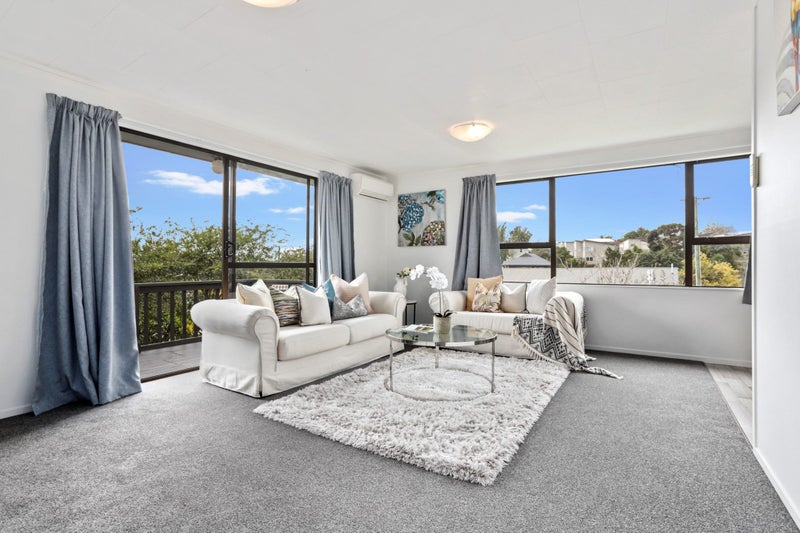 2/17 Sunnyside Road, Sunnyvale, Auckland - Carousel 1