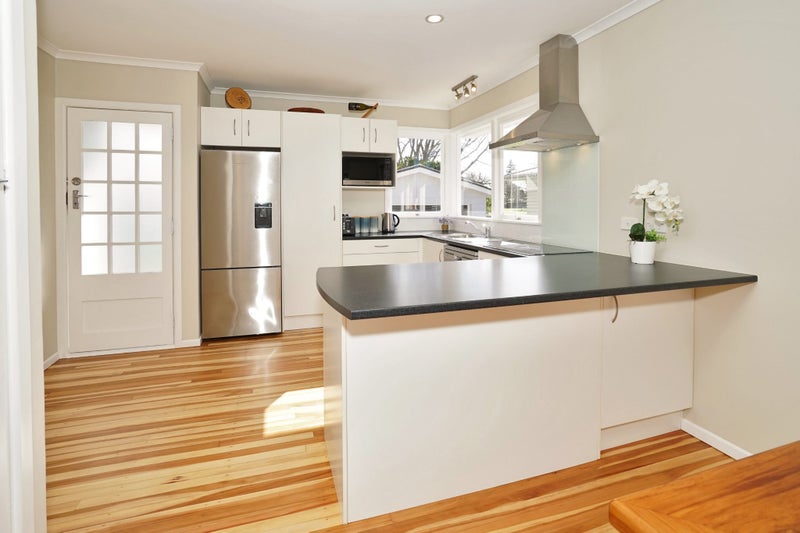 33 Beech Crescent, Hillcrest, Hamilton - Carousel 2