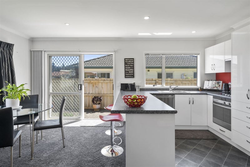 12 Woodland Mews, Wainuiomata, Lower Hutt - Carousel 1