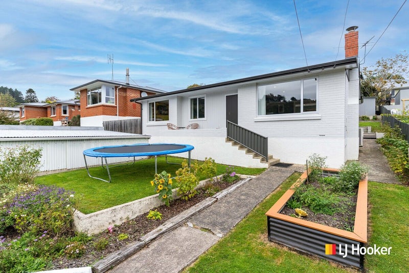 25 Elwyn Crescent, Green Island, Dunedin - Carousel 1