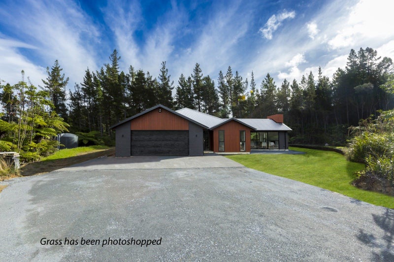 60 Crest Road, Akatarawa, Upper Hutt - Carousel 1