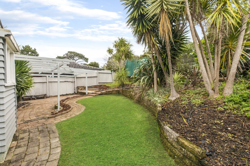 2/710 Beach Road, Browns Bay, Auckland - Carousel 2