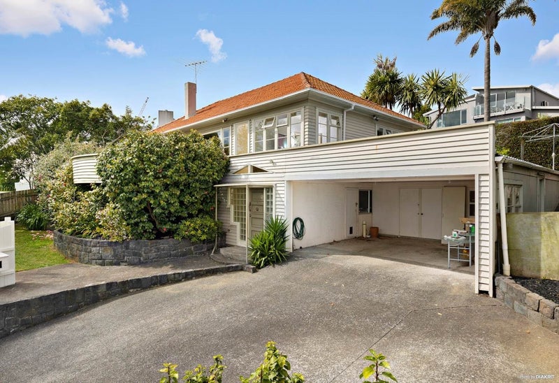 33 Godden Crescent, Mission Bay, Auckland - Carousel 1