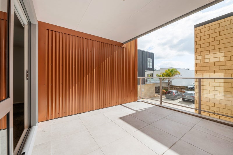 5/7 Vialou Street, Hamilton Central, Hamilton - Carousel 2