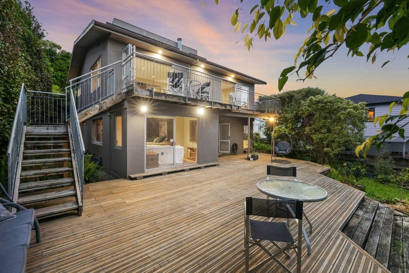 1/395 Beach Road, Mairangi Bay, Auckland - Carousel 1