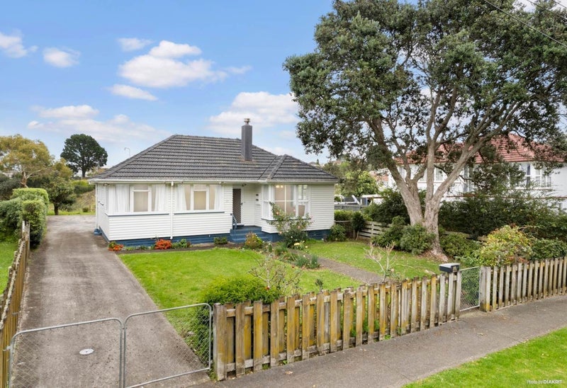 27 Fyvie Avenue, Mount Roskill, Auckland - Carousel 1
