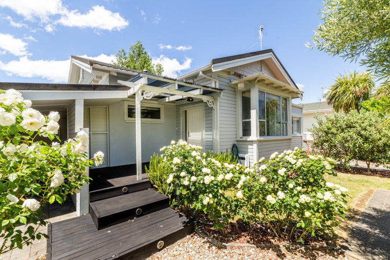 16 Hammond Road, Taradale, Napier - Carousel 13