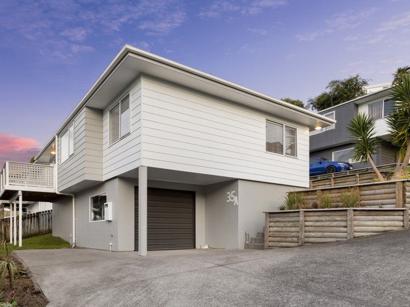35A Meander Drive, Welcome Bay, Tauranga - Carousel 1