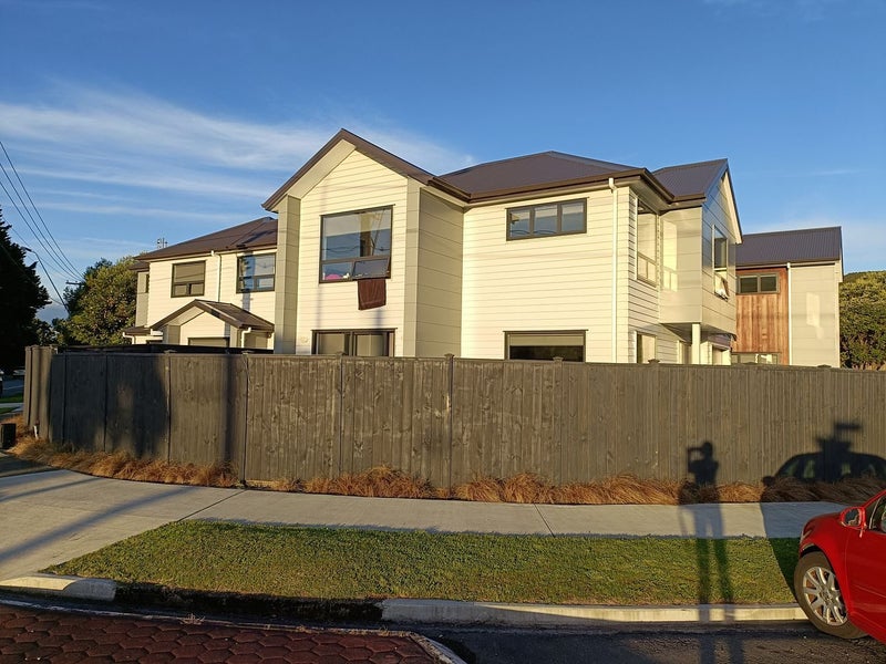 124B Cambridge Terrace, Fairfield, Lower Hutt - Carousel 1