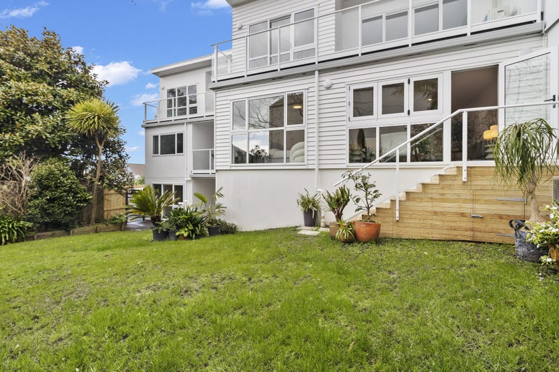 8C Arotau Place, Grafton, Auckland - Carousel 1