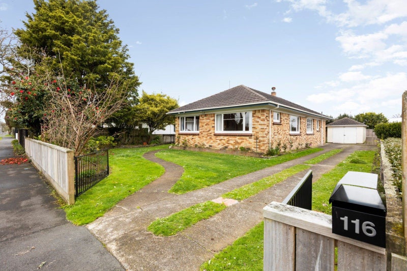 116 Brookfield Street, Hamilton East, Hamilton - Carousel 1