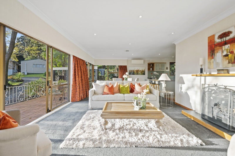 19 Pikitea Road, Mangere Bridge, Auckland - Carousel 2