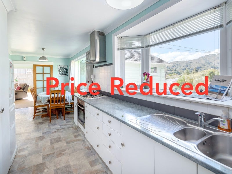 184 George Street, Stokes Valley, Lower Hutt - Carousel 1