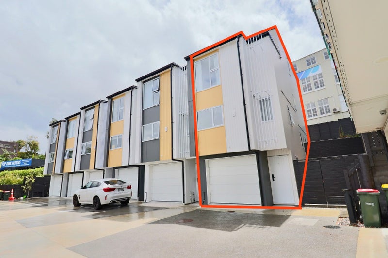 9/667 Great North Road, Grey Lynn, Auckland - Carousel 1