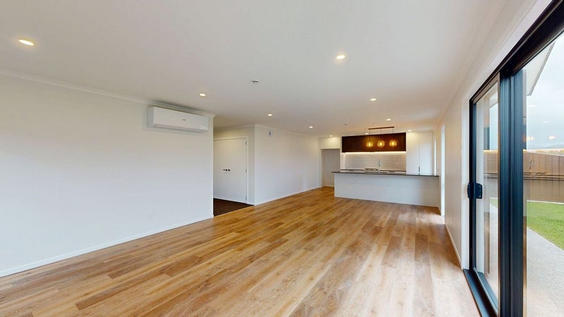 40 Silver Knight Street, Trentham, Upper Hutt - Carousel 2