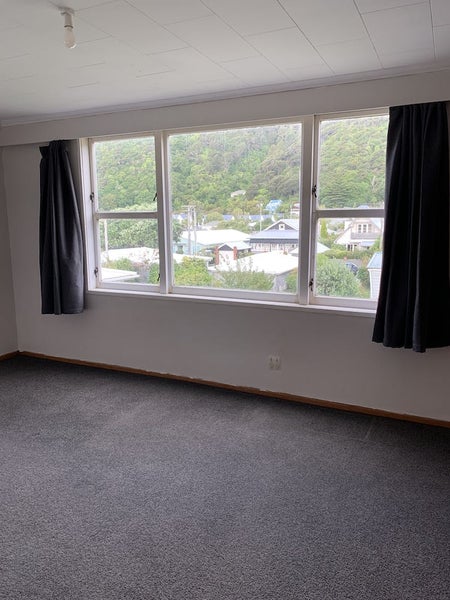 24 Pukatea Street, Eastbourne, Lower Hutt - Carousel 2