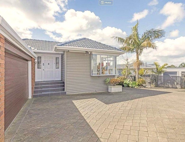 89 East Coast Road, Castor Bay, Auckland - Carousel 1