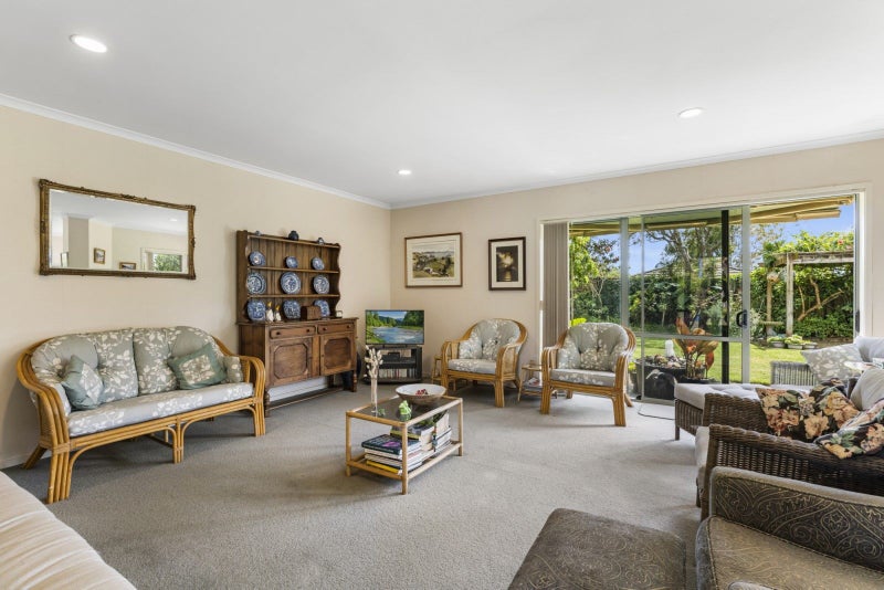 9 Amberley Crescent, Bethlehem, Tauranga - Carousel 2