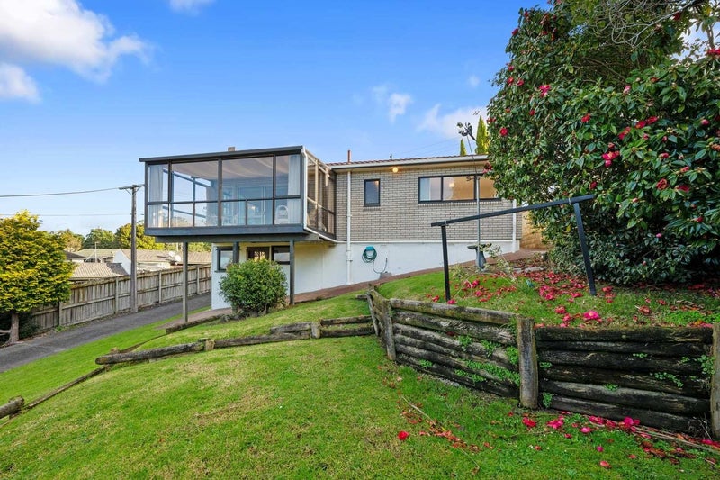 2/3 Hall Road, Glenfield, Auckland - Carousel 10