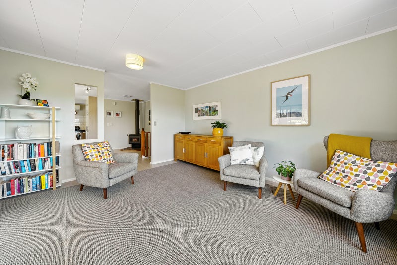 121 Montgomery Avenue, Karori, Wellington - Carousel 2