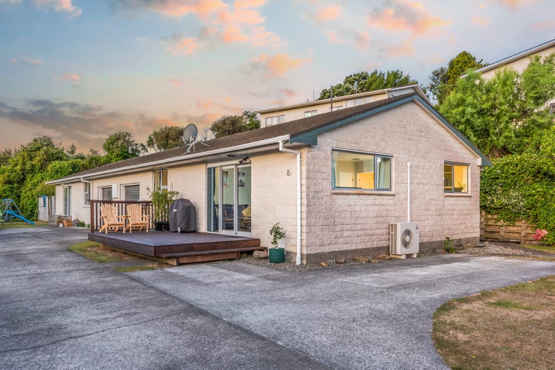 8A Florio Terrace, Tawa, Wellington - Carousel 1