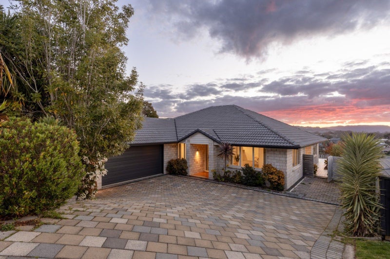 25 Siemonek Rise, Bethlehem, Tauranga - Carousel 1