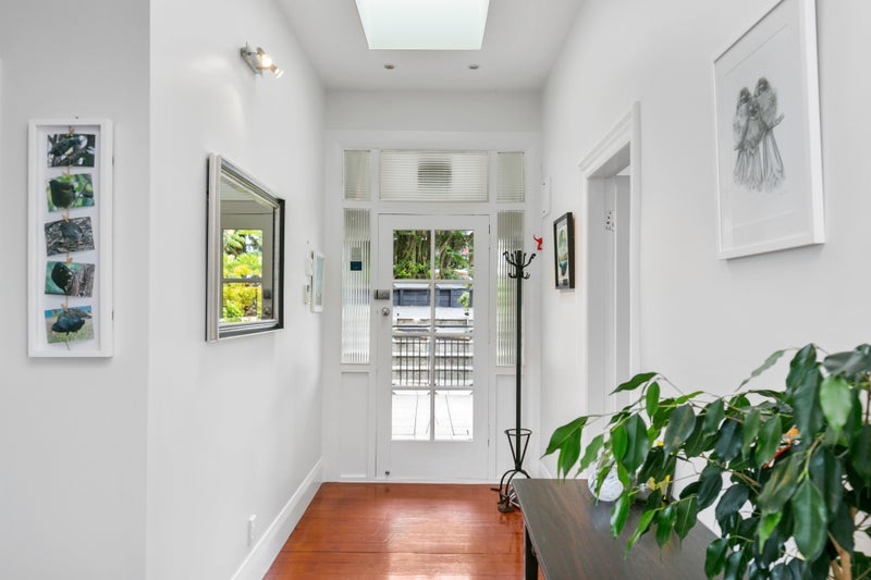 8 Whitu Street, Khandallah, Wellington - Carousel 2