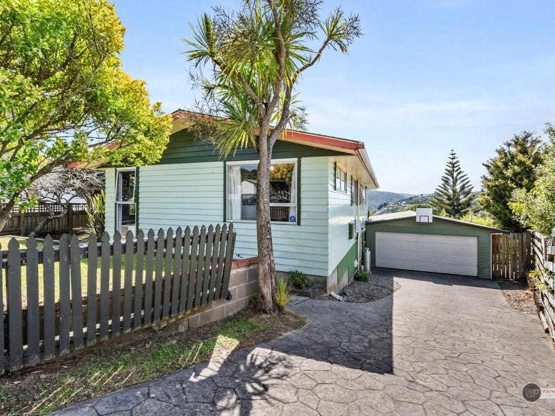 22 Greenwich Grove, Stokes Valley, Lower Hutt - Carousel 22