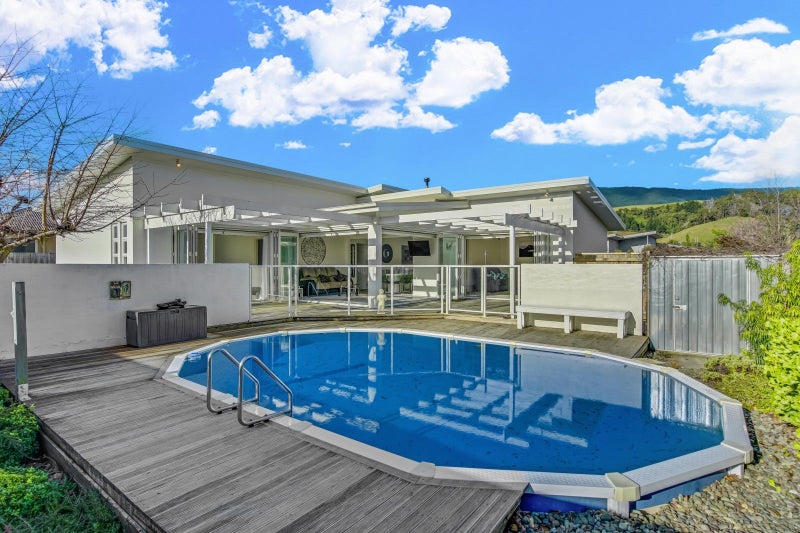 18 Cambelldon Crescent, Stoke, Nelson - Carousel 1