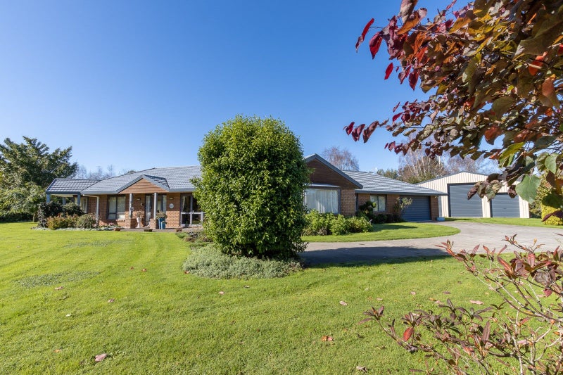 1 Curnow Place, Leamington, Cambridge - Carousel 2