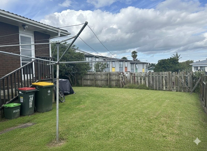 2/19 Megan Avenue, Pakuranga Heights, Auckland - Carousel 8