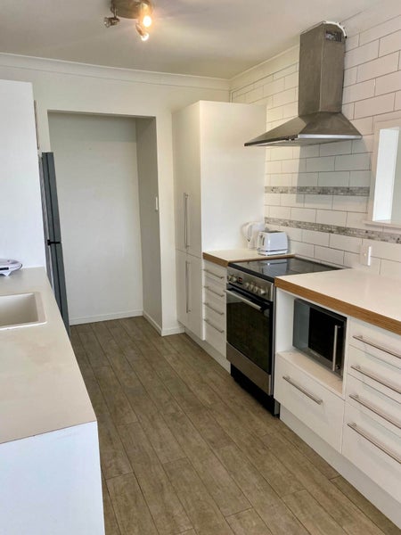 10/2 Cowie Street, Newmarket, Auckland - Carousel 2