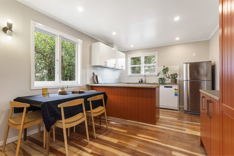 24D Clinton Avenue, Te Atatu Peninsula, Auckland - Carousel 2