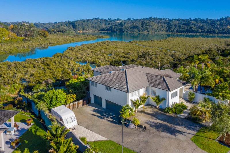 35 Schopolo Place, Schnapper Rock, Auckland - Carousel 1