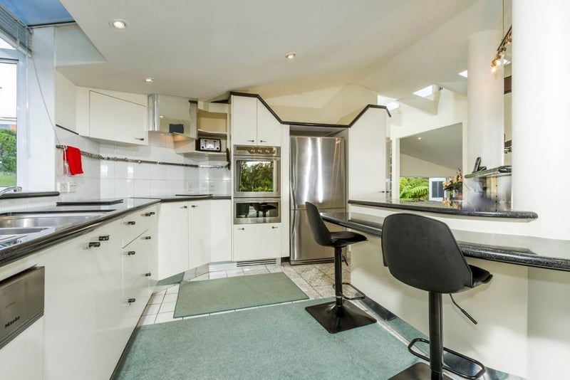 4 Whitby Crescent, Mairangi Bay, Auckland - Carousel 2