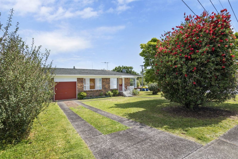 1/8 Waterloo Road, Milford, Auckland - Carousel 24