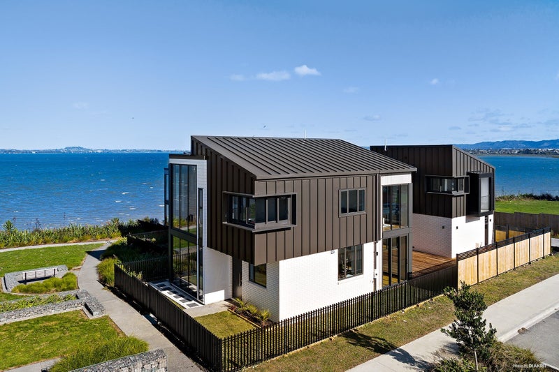 28 Picnic Point Road, Hobsonville, Auckland - Carousel 1