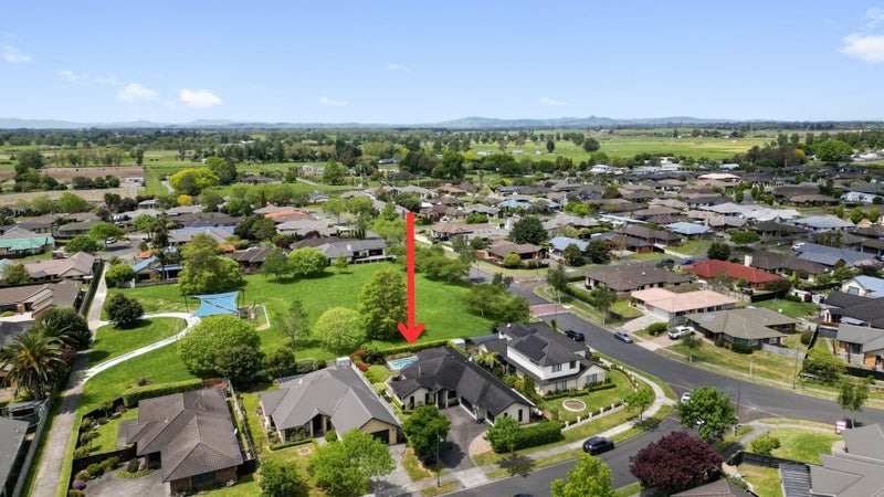 4 Parkwood Place, Huntington, Hamilton - Carousel 1