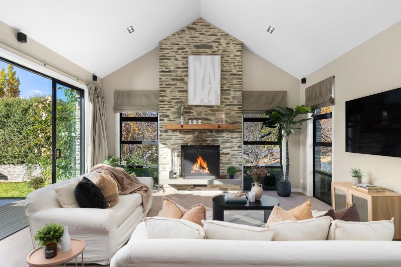 54 Ferry Hill Drive, Lower Shotover, Queenstown - Carousel 2