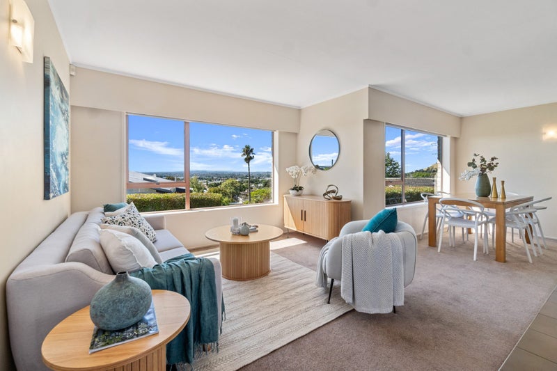 2/4 Cotton Street, St Johns, Auckland - Carousel 1