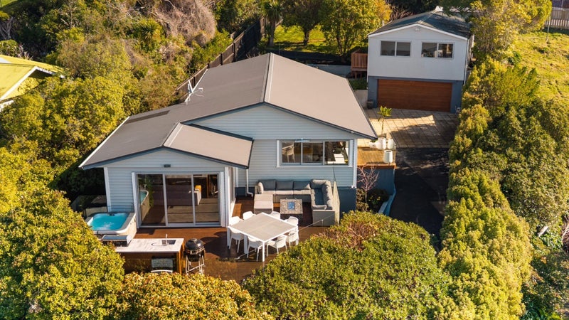 170 Mount Pleasant Road, Mount Pleasant, Christchurch - Carousel 1