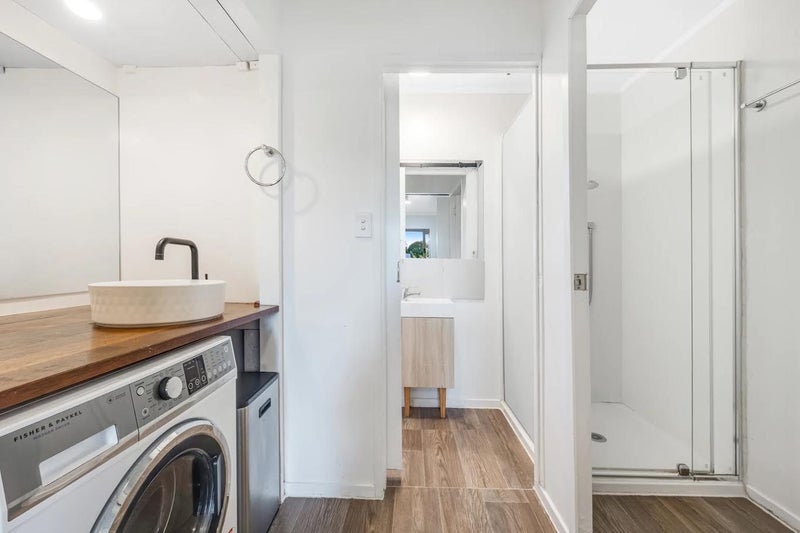 12 Sandrine Avenue, Clover Park, Auckland - Carousel 7