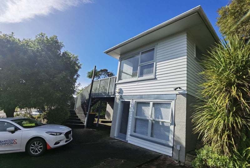 17 Shanaway Rise, Hillcrest, Auckland - Carousel 1