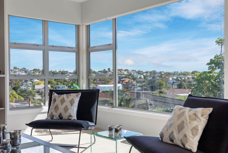 3/11 Waimarie Street, St Heliers, Auckland - Carousel 2