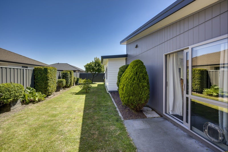 16 Begley Place, Frimley, Hastings - Carousel 21