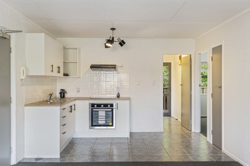 11/57 Carrington Street, Lower Vogeltown, New Plymouth - Carousel 2