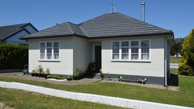 103 Islington Street, Turnbull Thomson Park, Invercargill - Carousel 1