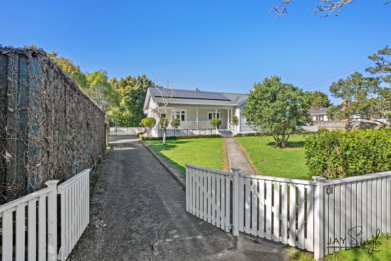 45 North Road, Papakura - Carousel 1