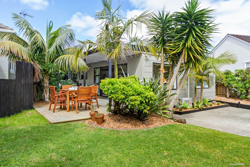 2 Hemington Street, Waterview, Auckland - Carousel 1
