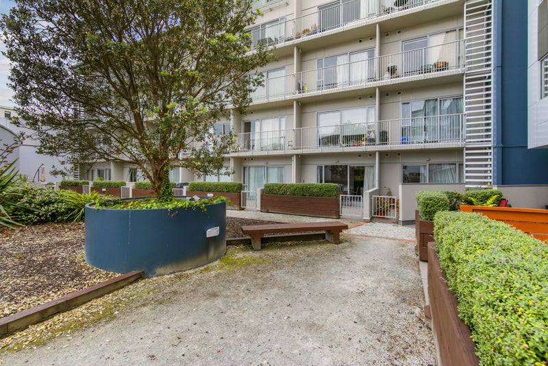 106C/0 ANZAC ST, Takapuna - Carousel 2